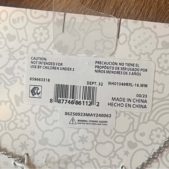 (women’s) 🏷️🆕🎉 hello kitty sanrio necklace set - Picture 12 of 12